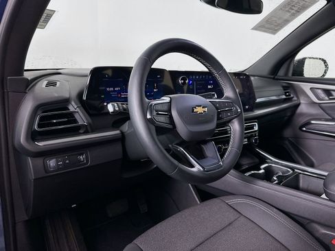 New 2025 Chevrolet Traverse LT w/ Driver Confidence Package image 9