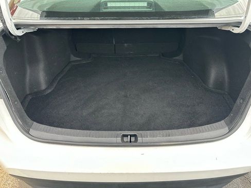 Used 2023 Toyota Corolla LE image 7