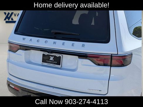 Used 2024 Jeep Wagoneer L Series II w/ Flexible Seating Group image 10