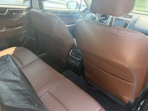 Used 2019 Subaru Outback 3.6R Touring w/ Popular Package #3A AWD/4WD image 16