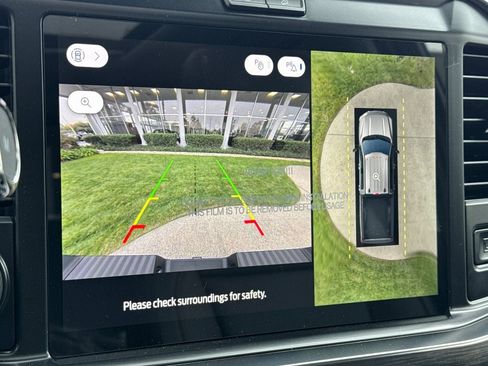 New 2026 Ford F250 Lariat w/ Black Appearance Package image 18