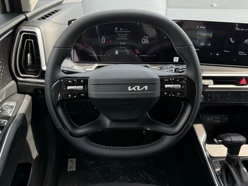 New 2026 Kia Sorento LX FWD image 14