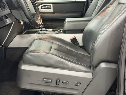 Used 2010 Ford Expedition Limited image 13