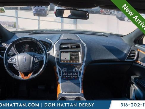Used 2018 Lincoln MKX Reserve w/ Lincoln MKX Climate Package AWD/4WD image 3