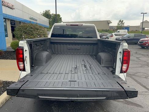 Used 2023 GMC Sierra 1500 Elevation AWD/4WD image 7