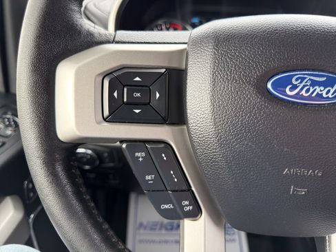 Used 2019 Ford F150 Lariat w/ Equipment Group 502A Luxury AWD/4WD image 30