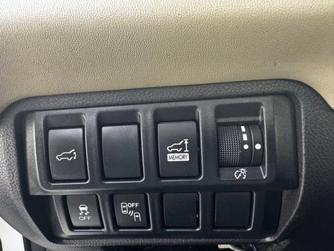 Used 2019 Subaru Ascent Limited w/ Popular Package #2 AWD/4WD image 21