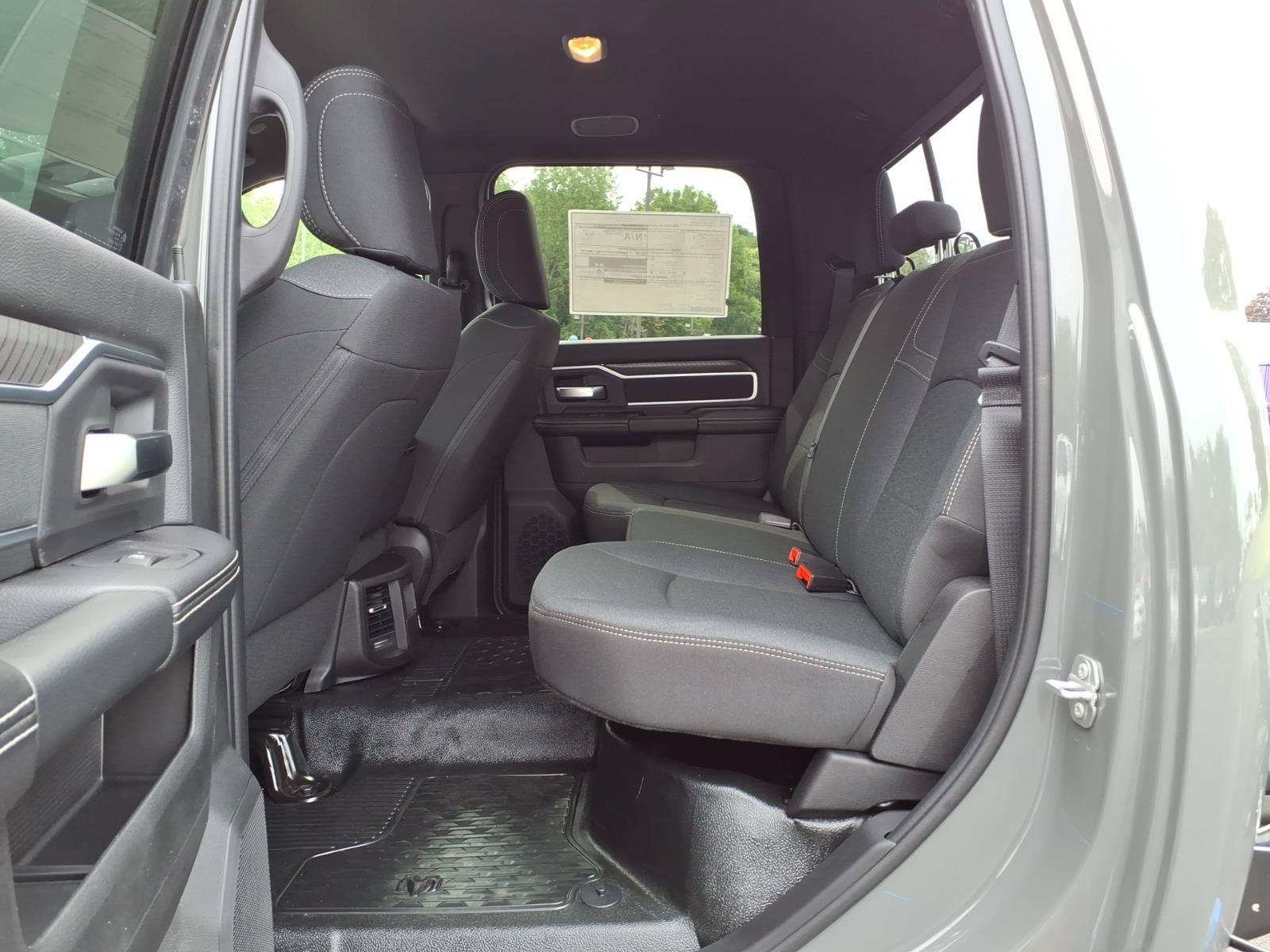 New 2026 RAM 3500 Big Horn AWD/4WD image 28