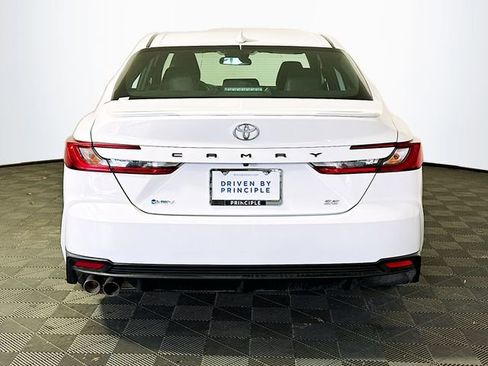 Certified 2025 Toyota Camry SE FWD image 9
