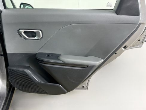 Used 2025 Kia K4 FWD image 28