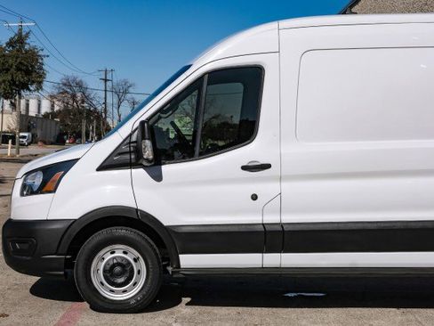 Used 2022 Ford Transit 250 Medium Roof image 16