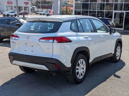 Used 2023 Toyota Corolla Cross L image 6