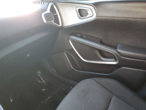 Used 2022 Kia Soul LX w/ Technology Package image 20