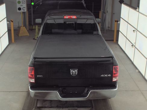 Used 2020 RAM 1500 Classic SLT image 8