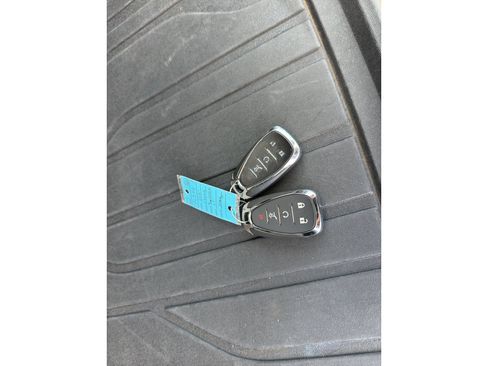 Used 2021 Chevrolet Traverse LT w/ LT Premium Package AWD/4WD image 27
