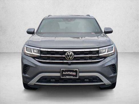 Used 2020 Volkswagen Atlas Cross Sport SEL Premium image 2