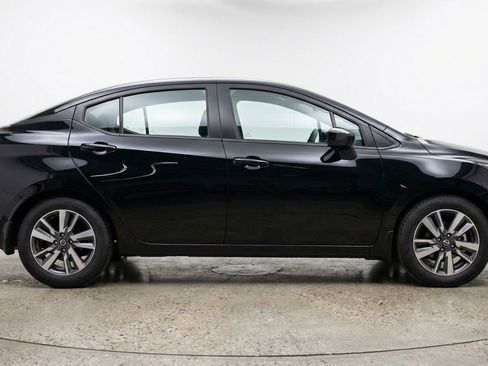Used 2025 Nissan Versa SV image 11