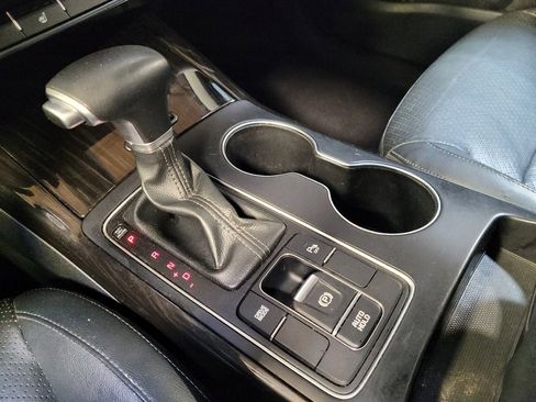 Used 2020 Kia Sorento EX image 26