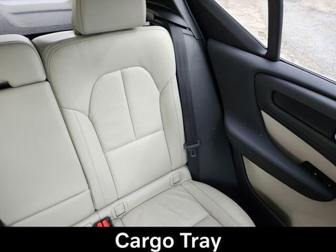 Certified 2024 Volvo XC40 B5 Plus w/ Protection Package Premier image 17
