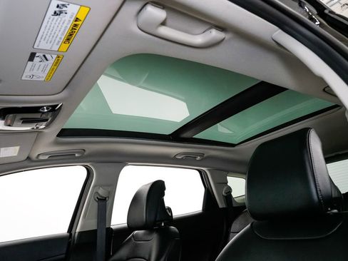 Certified 2025 Kia Sportage SX image 9