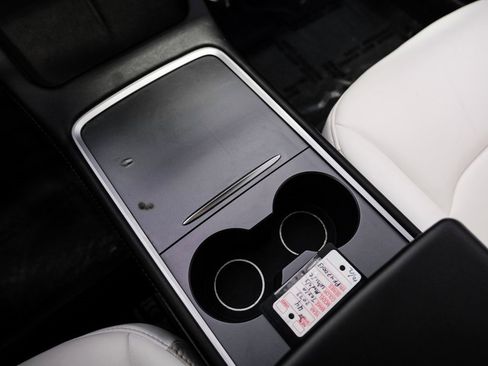 Used 2023 Tesla Model 3 Standard Range image 25