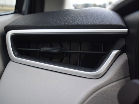 Certified 2025 Toyota Corolla Cross L image 14