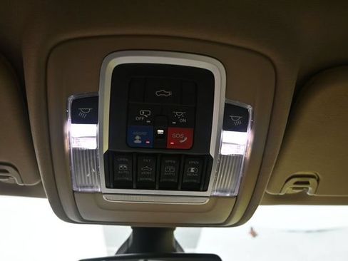 Used 2020 RAM 1500 Laramie AWD/4WD image 31