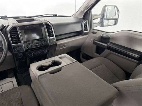 Used 2016 Ford F150 XLT w/ Equipment Group 302A Luxury image 23