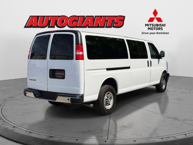 Used 2024 Chevrolet Express 3500 LT w/ LT Preferred Equipment Group RWD image 4
