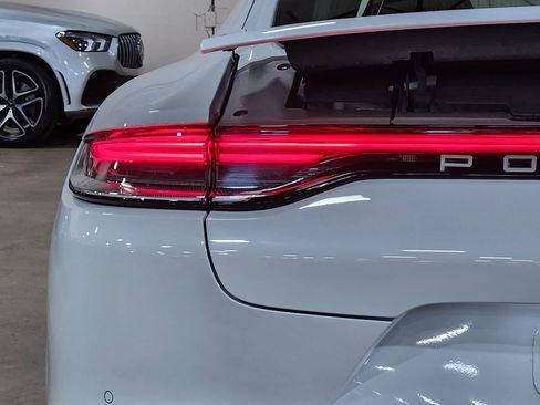 Used 2023 Porsche Panamera image 21