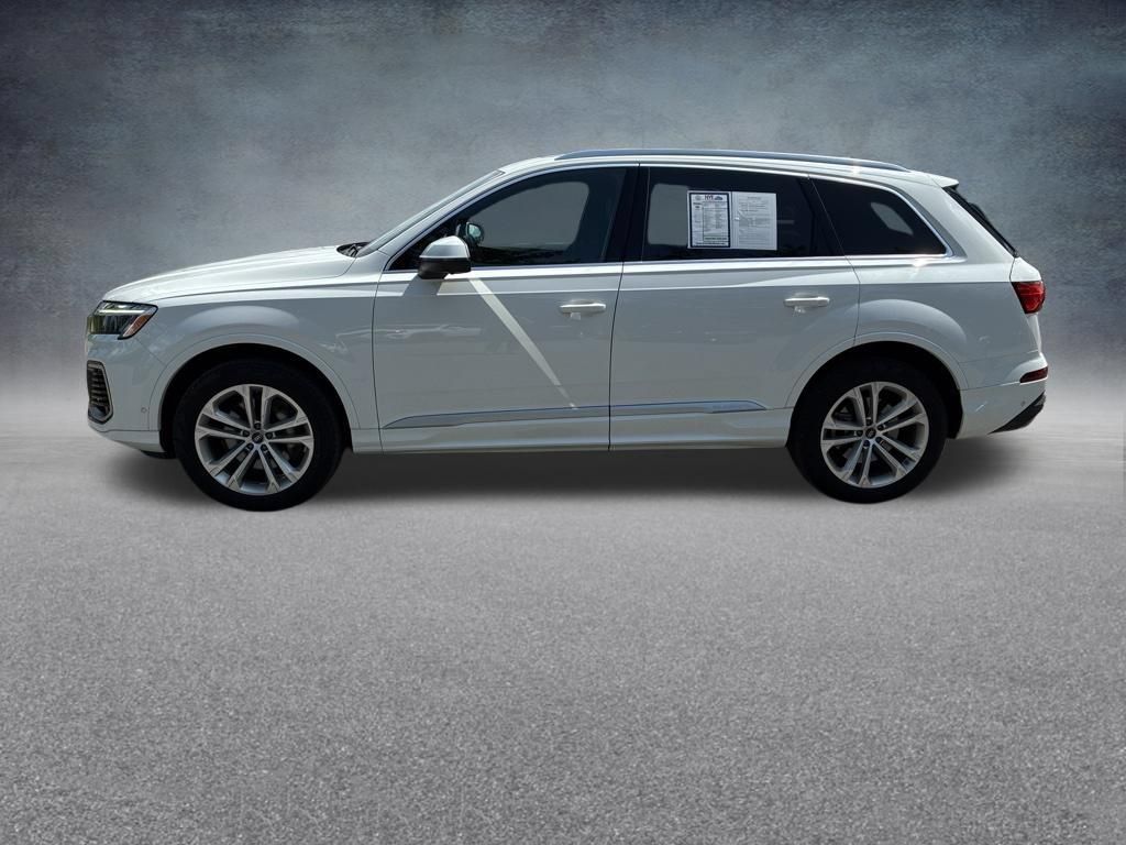 Used 2025 Audi Q7 3.0T Premium Plus AWD/4WD image 2