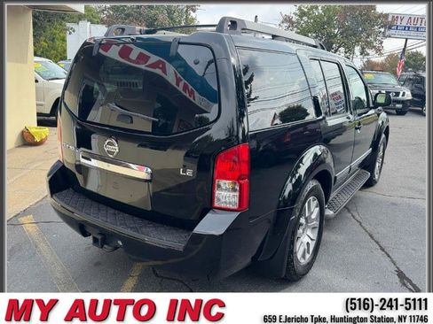 Used 2010 Nissan Pathfinder LE w/ Navigation Pkg image 4