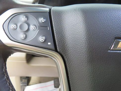 Used 2020 Chevrolet Tahoe Premier AWD/4WD image 17