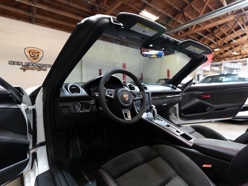 Used 2021 Porsche 718 Boxster Spyder image 55