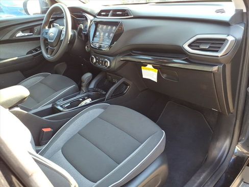 Certified 2023 Chevrolet TrailBlazer LT w/ Convenience Package image 10