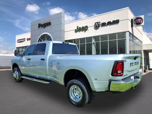 New 2026 RAM 3500 Big Horn AWD/4WD image 3