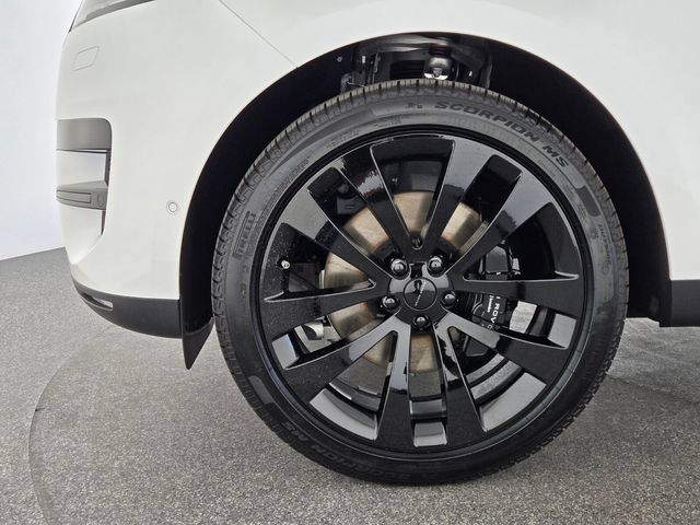 New 2026 Land Rover Range Rover Sport SE AWD/4WD image 9