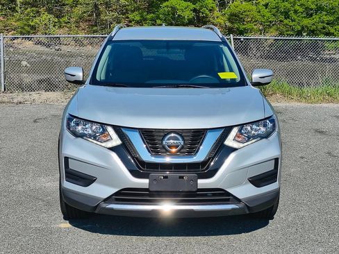 Used 2018 Nissan Rogue SV AWD/4WD image 2