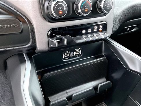 Used 2024 RAM 2500 Big Horn w/ Off Road Package AWD/4WD image 30