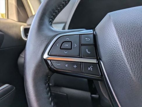 Certified 2020 Toyota Highlander L image 25