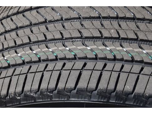 Used 2022 Chevrolet Suburban RST w/ Luxury Package image 12