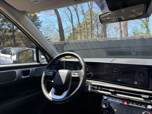 Used 2025 Hyundai Santa Fe SEL image 36