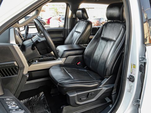 Used 2020 Ford F350 Lariat w/ Lariat Value Package AWD/4WD image 36
