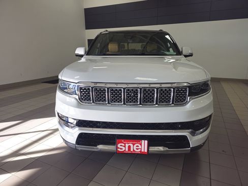 Used 2022 Jeep Grand Wagoneer Series III w/ Rear Seat Video Group 1 image 9