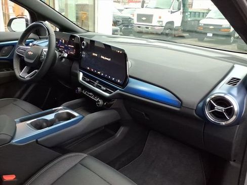 Used 2024 Chevrolet Equinox EV LT w/ Active Safety Package 3 image 20