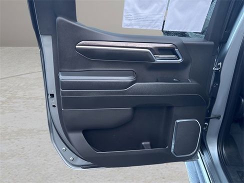 Used 2023 Chevrolet Silverado 1500 LTZ image 18