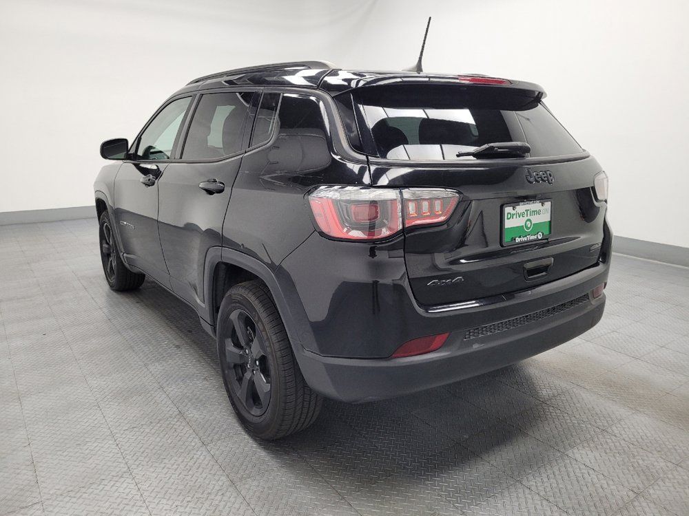 Used 2017 Jeep Compass Latitude w/ Popular Equipment Group AWD/4WD image 5