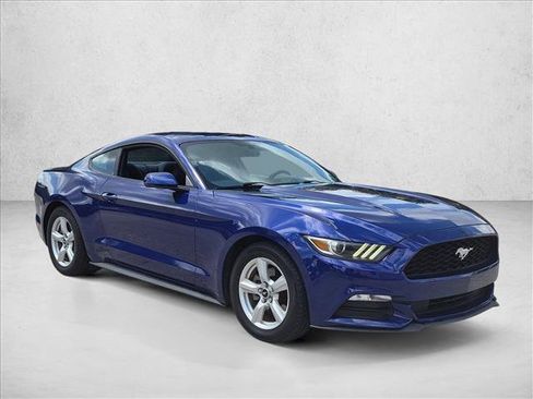 Used 2016 Ford Mustang Coupe RWD image 3