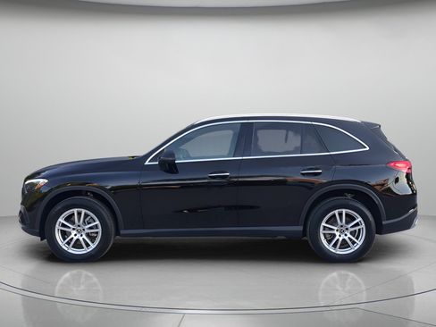 Used 2025 Mercedes-Benz GLC 300 image 43