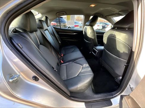 Used 2024 Toyota Camry SE image 16